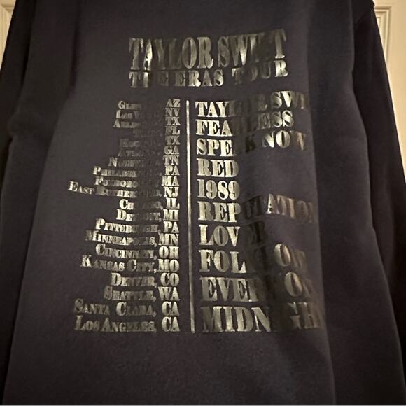 Taylor Swift The Eras Tour Merch Blue Crew Neck Sweatshirt Sweat Shirt LARGE - Picture 6 of 13